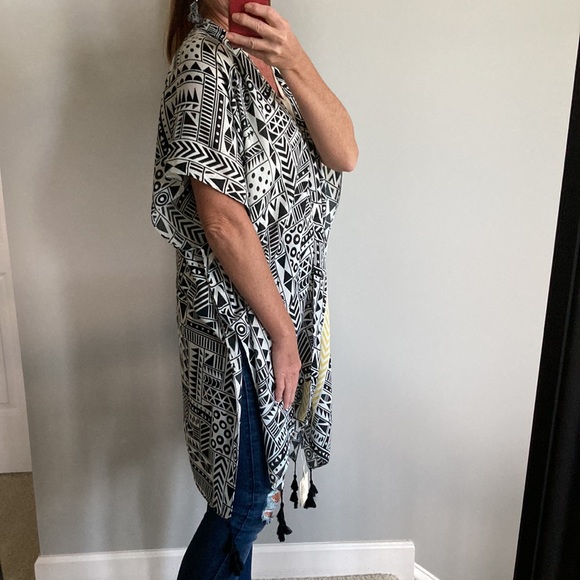 Geo Print Boho Kimono - Picture 4 of 10
